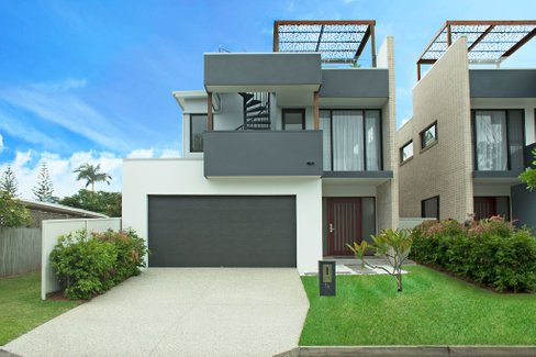 1/7 Boodera Road, PALM BEACH QLD 4221