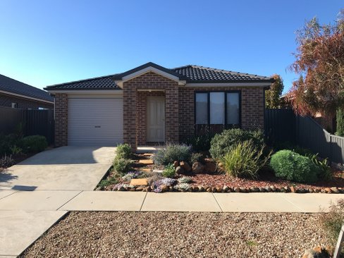 17 Cahill Close, Lucas VIC 3350