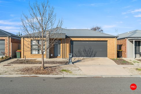 17 Carrington Close, WHITE HILLS VIC 3550