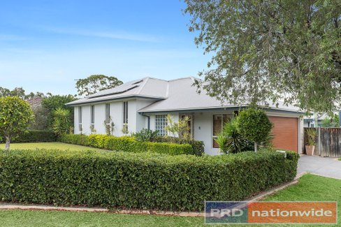 17 Colleen Avenue, PICNIC POINT NSW 2213