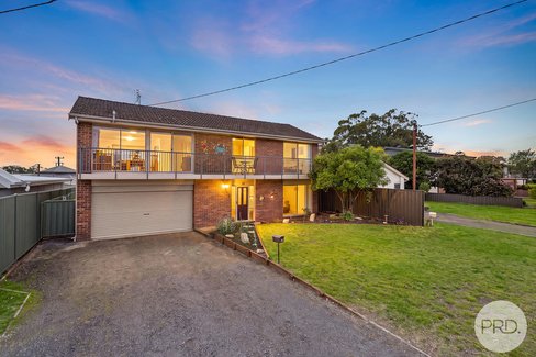 17 Diggers Drive, TANILBA BAY