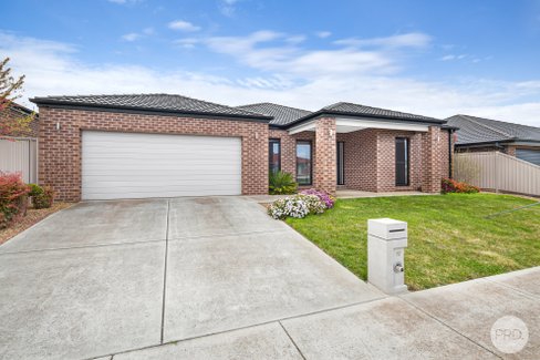 17 Dromana Street, ALFREDTON VIC 3350