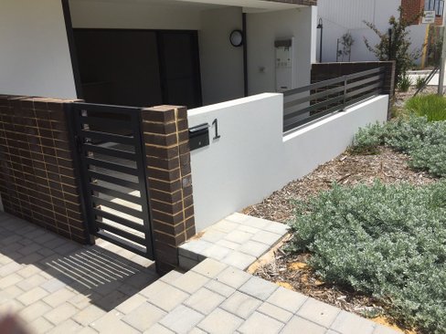 1/7 DURNIN AVE, BEELIAR WA 6164