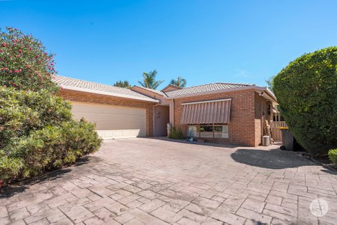 17 Edwina Court, SPRING GULLY VIC 3550