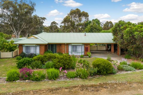 17 Eleanor Drive Campbells Creek 3451