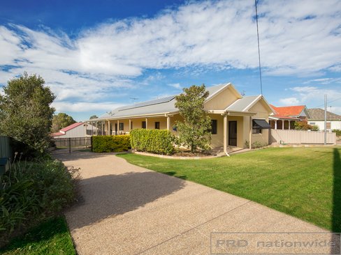 17 Elizabeth Street, TELARAH NSW 2320