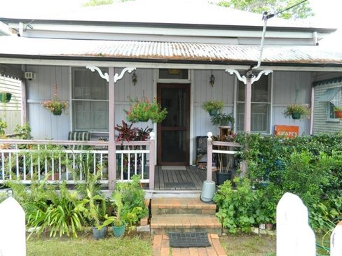 17 Ellen Street, ALBION QLD 4010