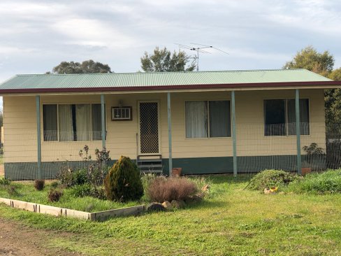 17 Emily Street, THE ROCK NSW 2655