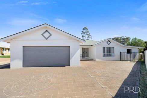 17 Eureka Place, HILLVUE