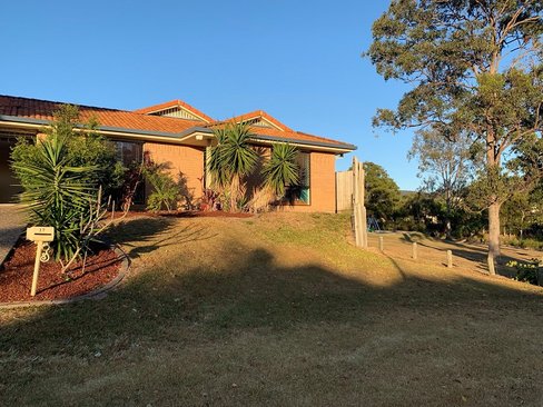 17 Freestone Drive, UPPER COOMERA QLD 4209