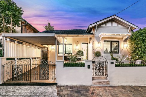 17 Graham Avenue, MARRICKVILLE NSW 2204