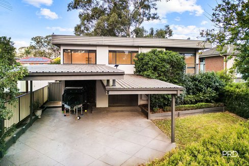 17 Griffiths Road, MCGRATHS HILL NSW 2756