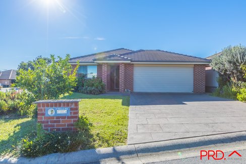 17 Hibiscus Way, TAMWORTH NSW 2340