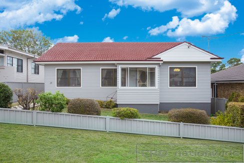 17 Hiland Crescent, EAST MAITLAND NSW 2323