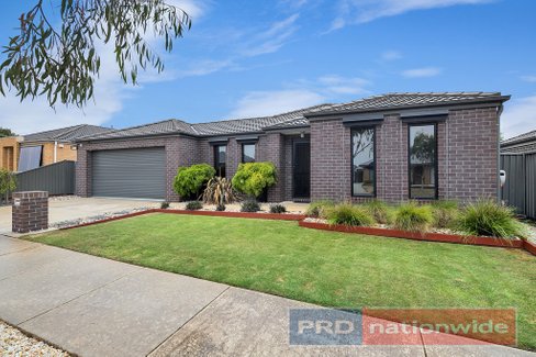 17 Holstein Close, DELACOMBE VIC 3356
