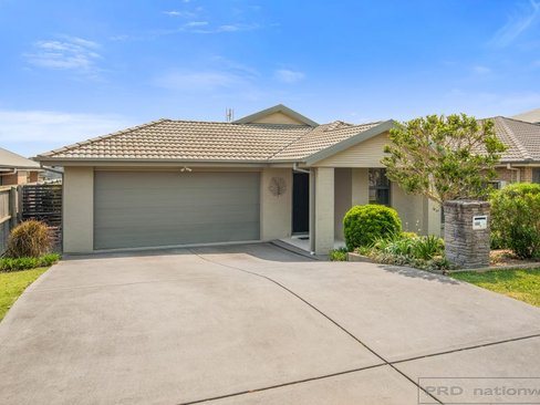 17 James Leslie Drive, GILLIESTON HEIGHTS NSW 2321