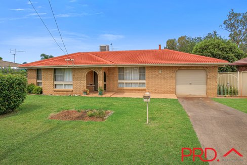 17 Jemmy Place, TAMWORTH NSW 2340