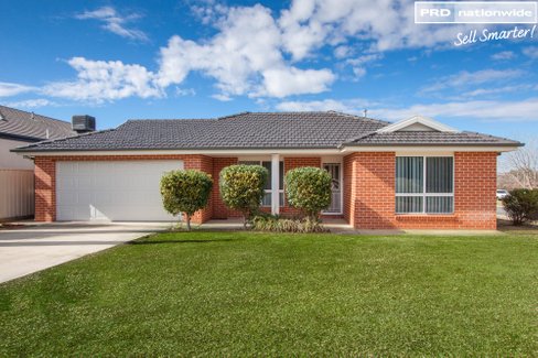 1/7 Kimberley Drive, TATTON NSW 2650