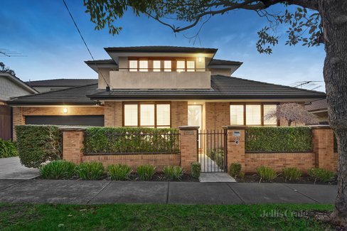17 Leonard Street Deepdene 3103
