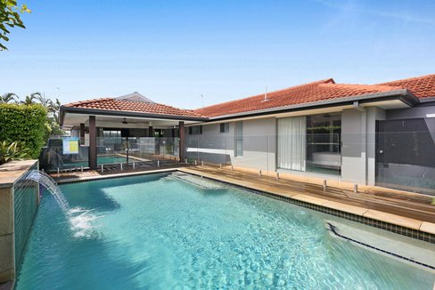 17 Manakin Avenue, Burleigh Waters QLD 4220