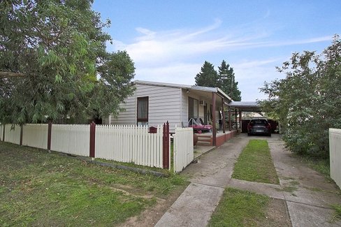 17 Marroo Street, WHITE HILLS