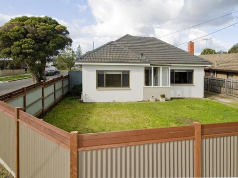 17 McCurdy Road Herne Hill 3218