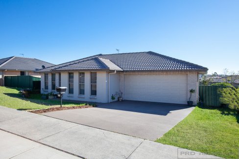 17 Mileham Circuit, RUTHERFORD NSW 2320
