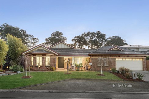 17 Monomeath Avenue Diamond Creek 3089