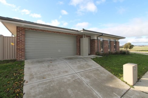 17 Naroo Street, ALFREDTON VIC 3350