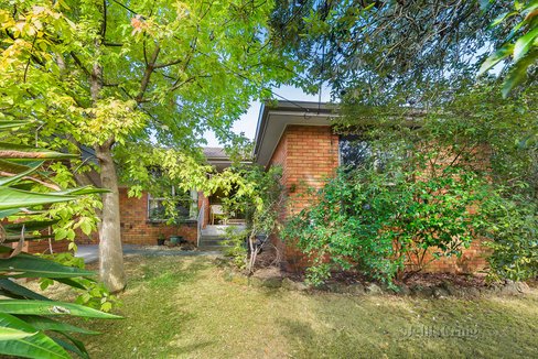 17 Oliver Avenue Blackburn 3130