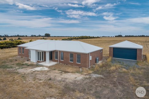 17 Pett Street, SKIPTON VIC 3361