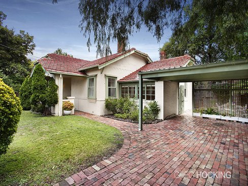 17 Riddell Parade Elsternwick 3185