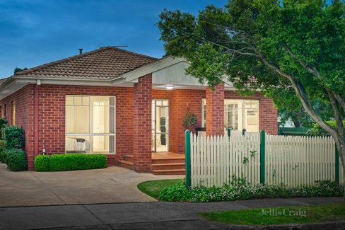 1/7 St Clair Crescent Mount Waverley 3149