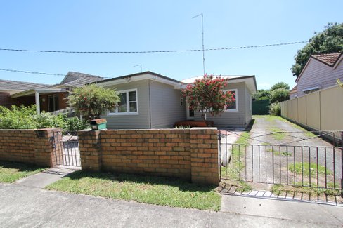 17 Steinfeld Street North, BAKERY HILL VIC 3350