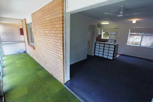 1/7 Surf Parade, BROADBEACH QLD 4218