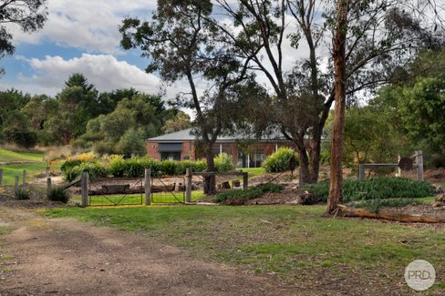 17 Tuppens Road, MAGPIE VIC 3352