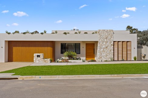 17 Unaipon Street, LLOYD NSW 2650