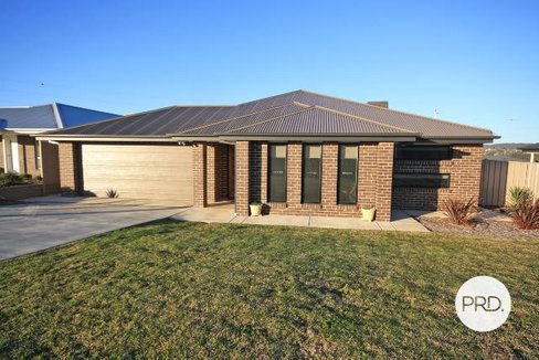 17 Willang Crescent, GLENFIELD PARK NSW 2650