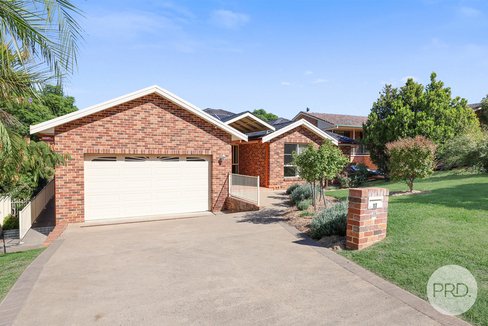 17 Woodbry Crescent, TAMWORTH NSW 2340