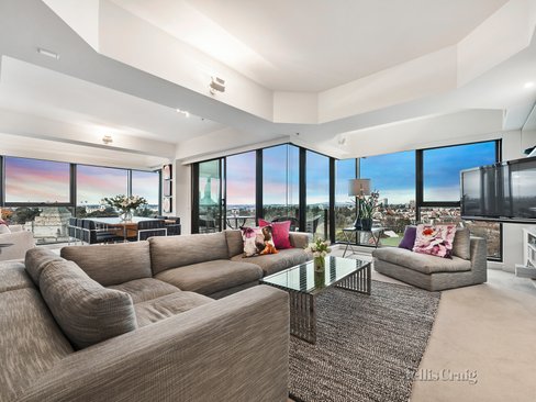 1705/2 Albert Road South Melbourne 3205