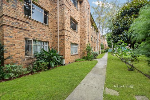 17 23-25 Charnwood Road St Kilda 3182