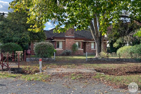 1724 Sturt Street, LAKE WENDOUREE VIC 3350