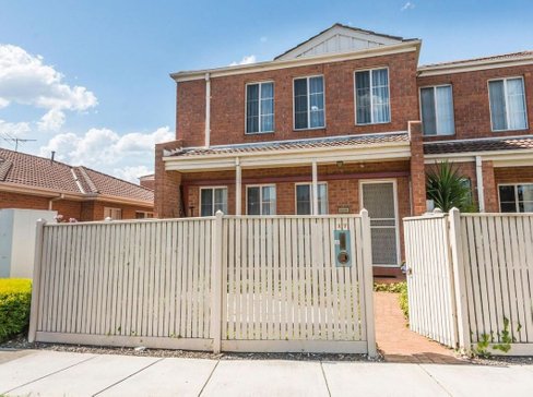 17/27-51 Charles Street Bentleigh East 3165