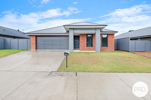 174 Brooklyn Drive, THURGOONA NSW 2640