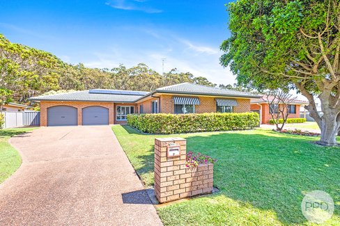 174 Rocky Point Road, FINGAL BAY NSW 2315