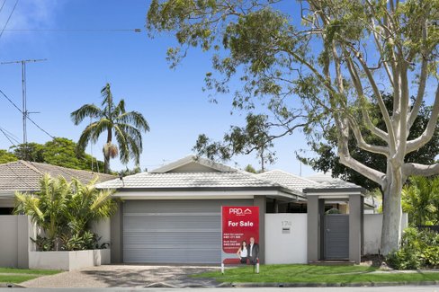174 Sunshine Parade, Miami QLD 4220