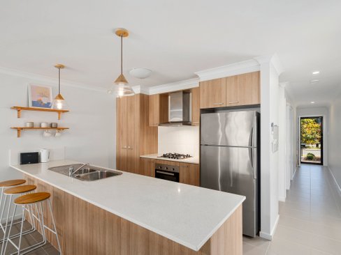 17/5 Border Drive North, CURRUMBIN WATERS QLD 4223