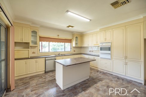 175 Lambie Street, TUMUT NSW 2720