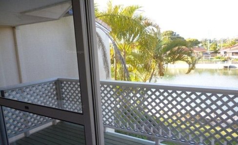 175/2 Coolgardie Street "Isle of Palms", ELANORA QLD 4221