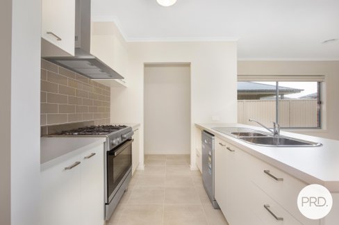 176 Majestic Way, WINTER VALLEY VIC 3358